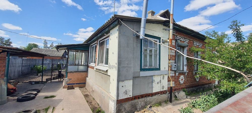 Продам будинок  м. Зміїв