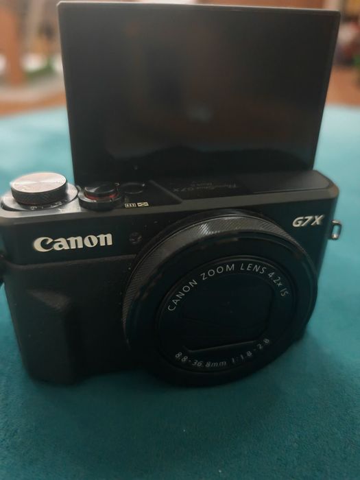 Canon G7X Mark II