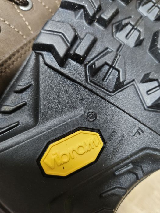 Тактичні кросівки /туристичні LOWA reneqade gore tex