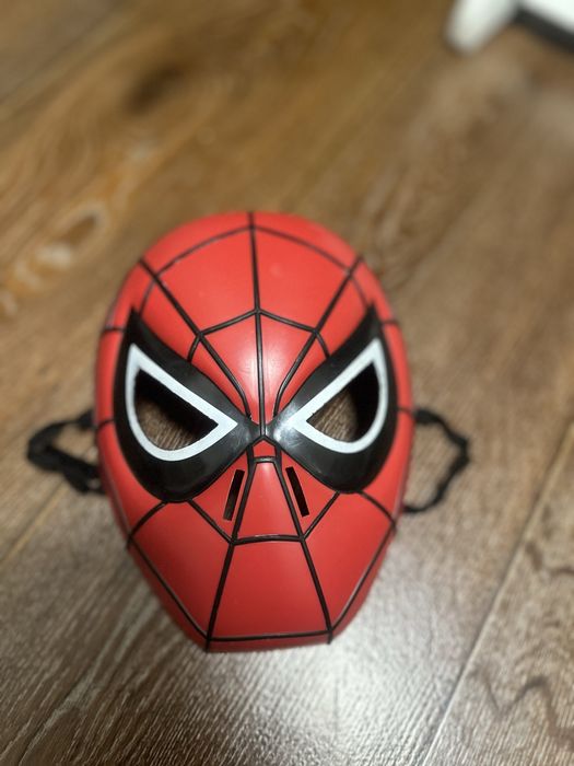 Маска spider men , людина павук