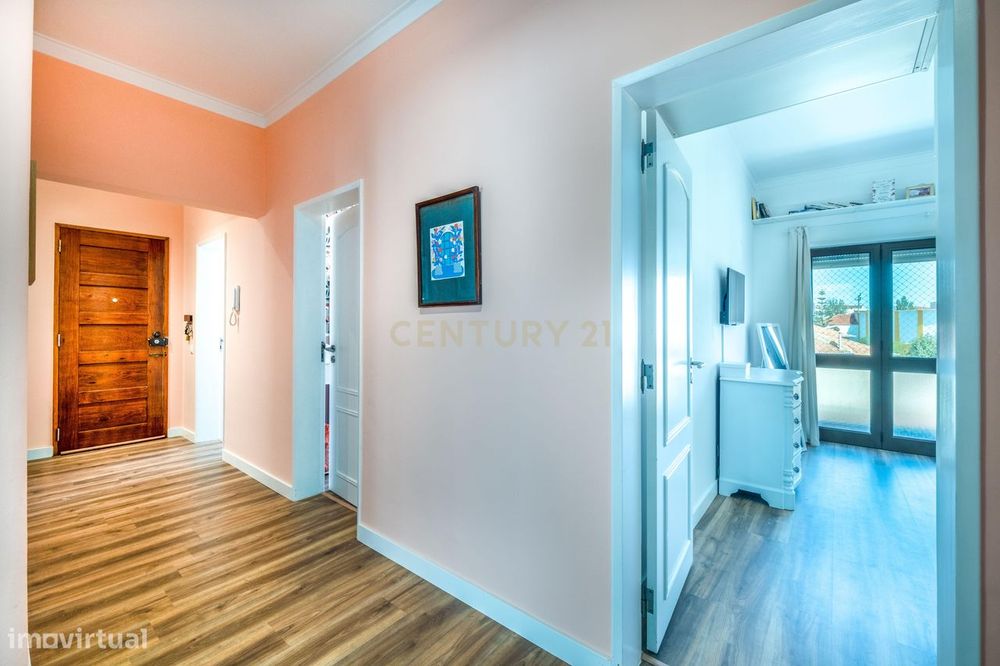 Excelente Apartamento T4, com 127m², no centro do Cartaxo