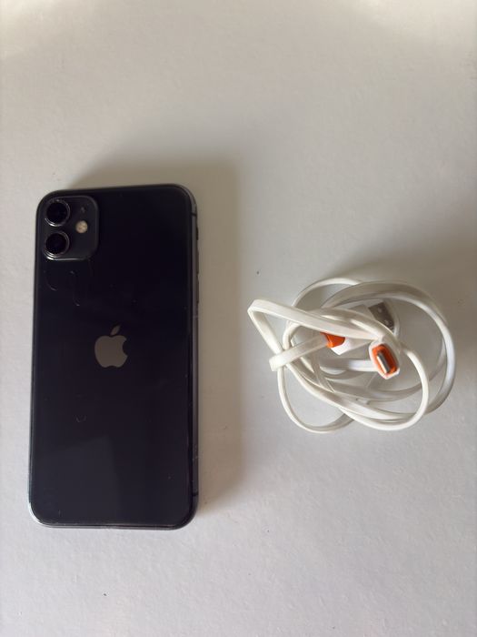 Apple iPhone 11 64GB (Preto) | Ecrã Novo de Boa Qualidade | C/ Cabo | Excelente Oportunidade de Preço
