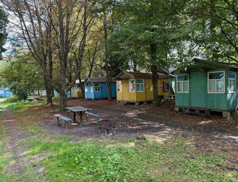 Продаж бази відпочинку на мальовничому березі Десни