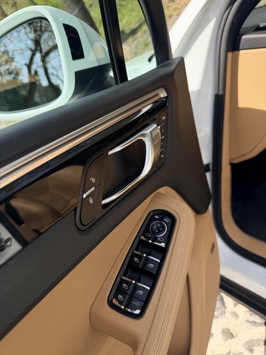 Продаж  Porsche Macan 2018 • 2.0 Turbo