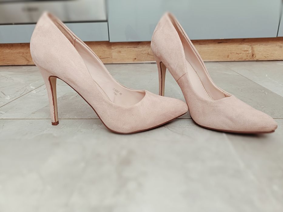 Cudownie szpilki pudrowy róż