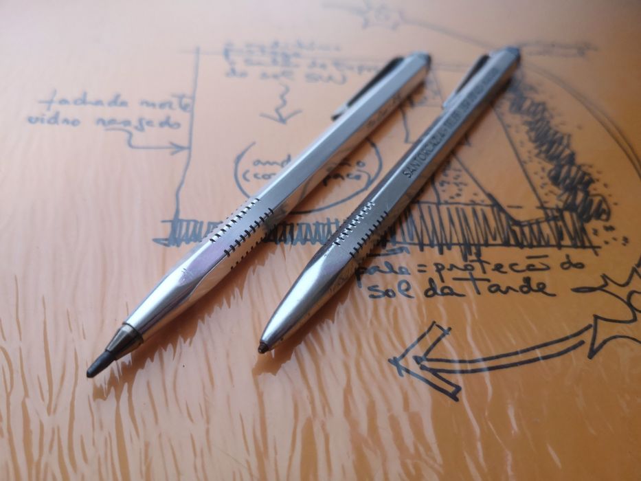 Lapiseira 2mm e caneta For Ever