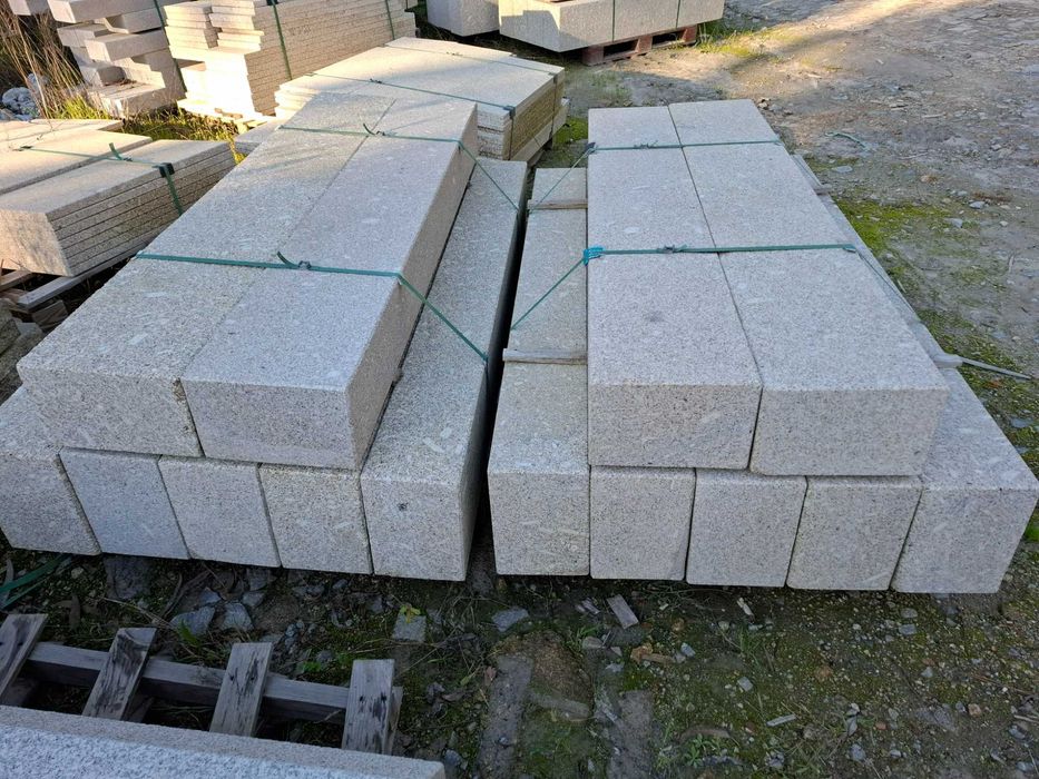 Pilares em granito