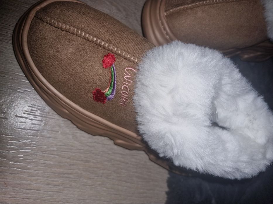 Cieplutkie buty damskie.