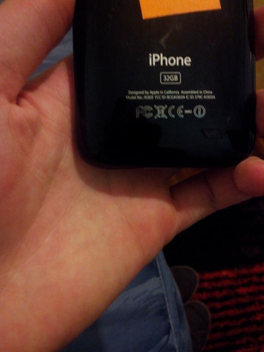 iPhone 3 32GB64739984457859123