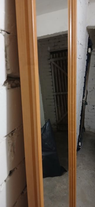 Duże lustro na płycie