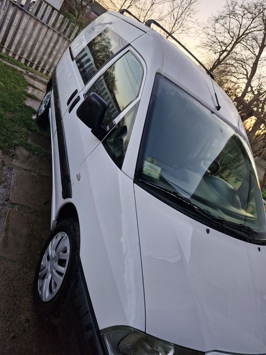 Пежо   експерт.  .