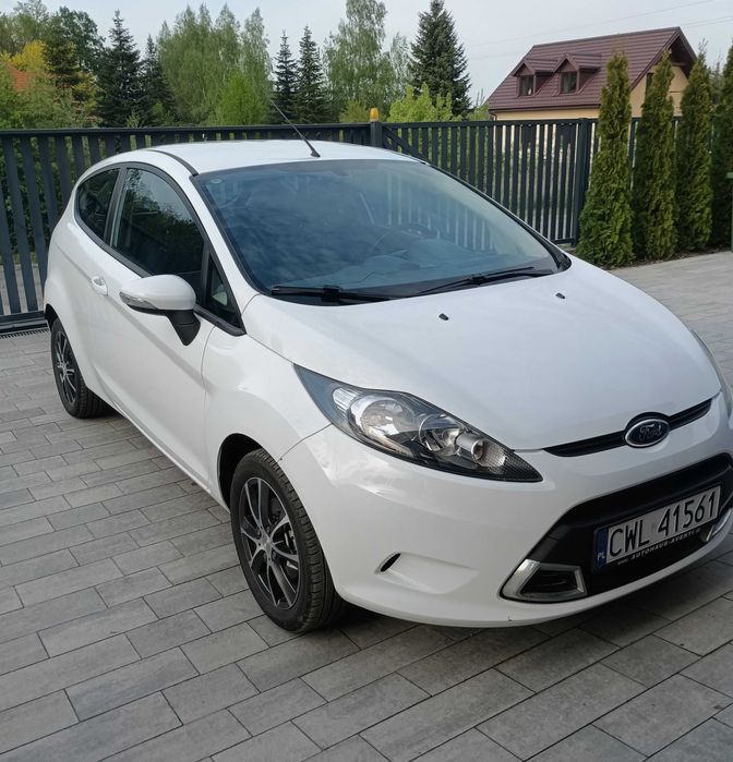 Ford Fiesta, benzyna 1.25,o mocy 82 KM. Przebieg tylko 135 tys km,rok produkcji 2010