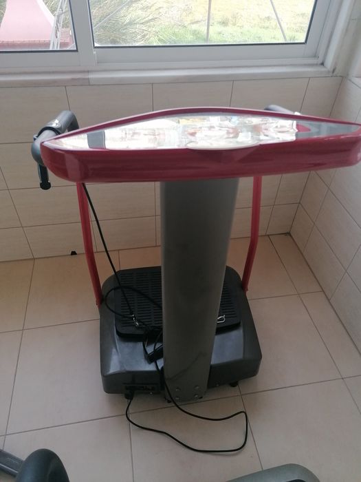 Vibrating Platform64752344377987121