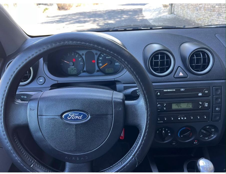 Ford fiesta 2003