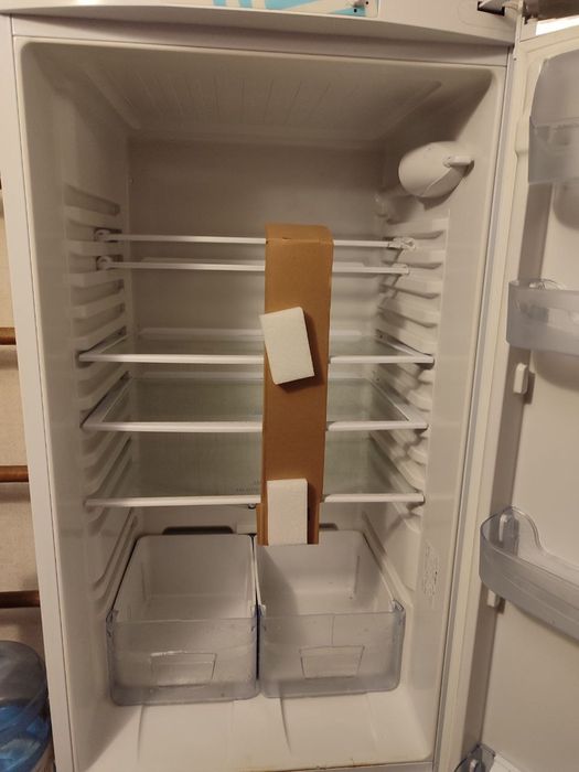 Холодильник INDESIT