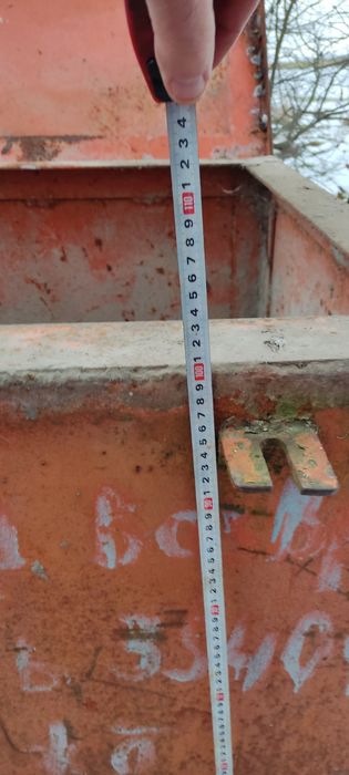 металевий контейнер