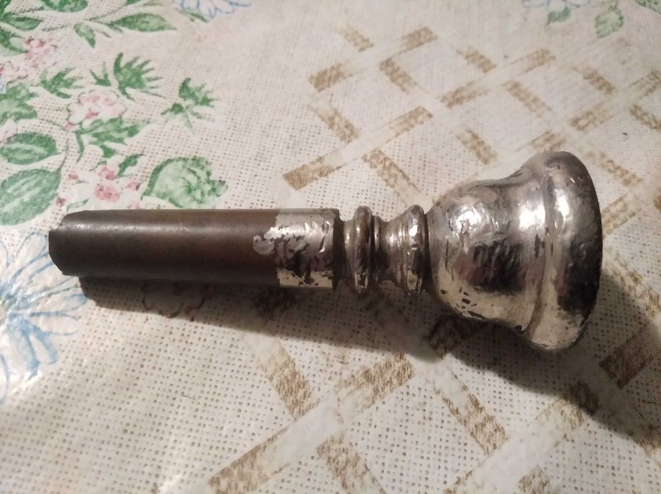 Мундштук для труби