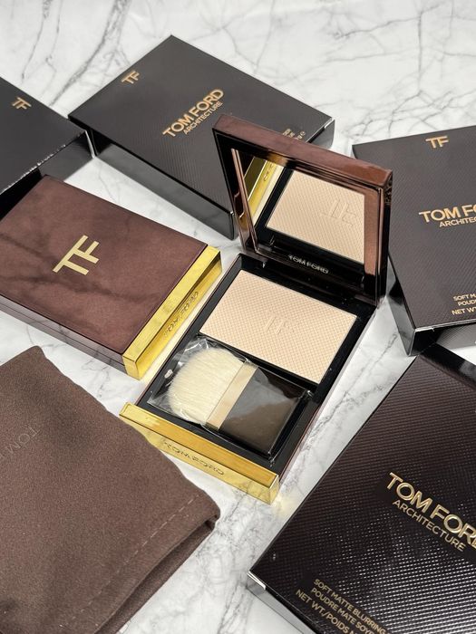 Пудра компактна доя обличчя Tom Ford 01