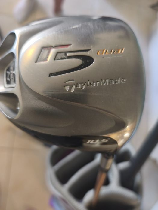 Full set of mens golf clubs in bag