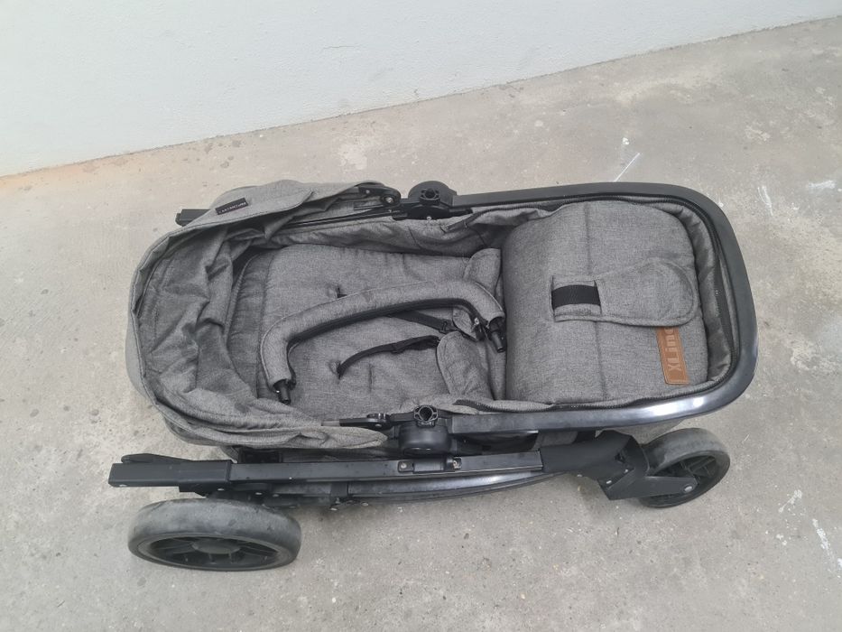 Carinho bebé como novo