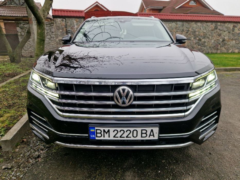 Авто купували у салоні! • Обслуговування на 1000 відсотків • Зауваження немае по авто • Пневмо підвіска поворотна задня вісь,матричні фари,дотяжки дверей,кожаний салон,великий екран,подогрев сидінь,пробіг125т • Не фарбована взагалі • До авто відносилися бережно • Два комплекта дисків, гуми • 
Поворотна ось!
Авто як нове.
Питання по телефону..