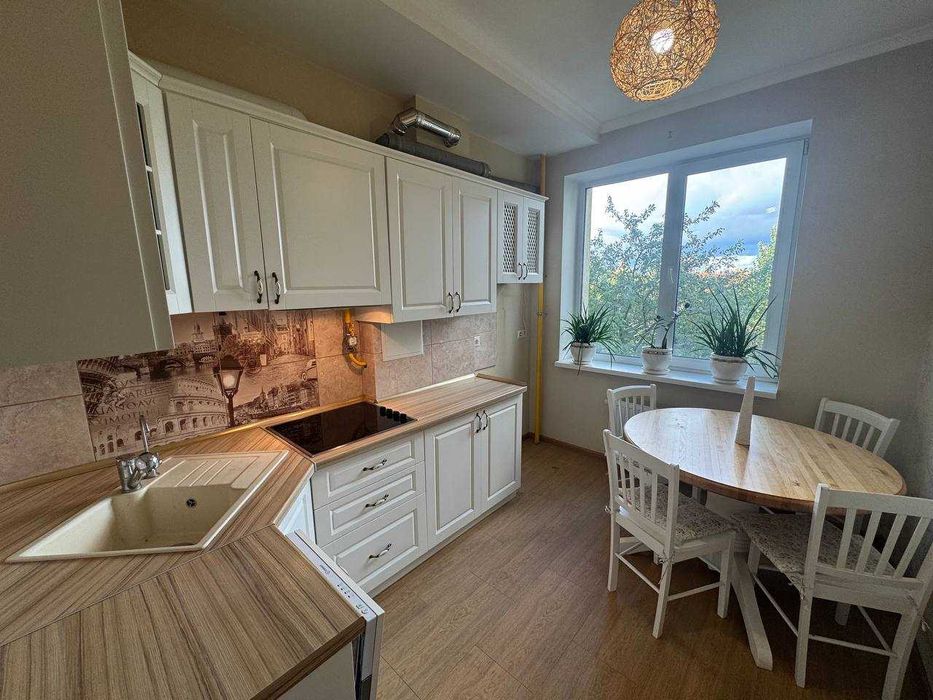 Ідеальна квартира Чабани/Теремки метро