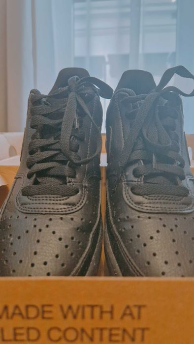 Nike court low vision