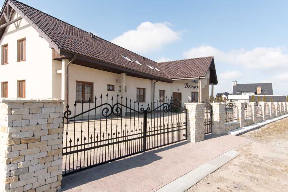 Apartamenty przy basenie blisko morza