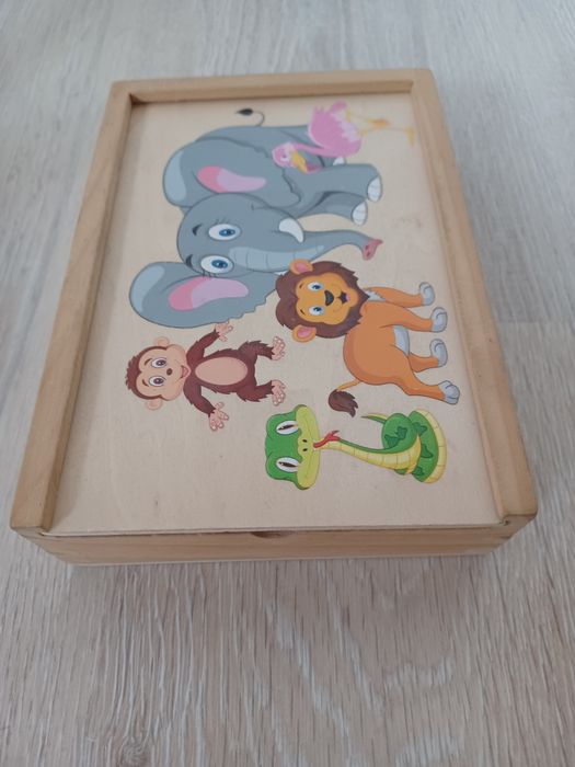 Brinquedos em madeira - dominó com animais