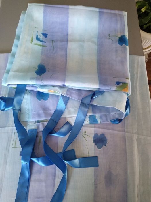 Cienkie zasłony/ firanki.