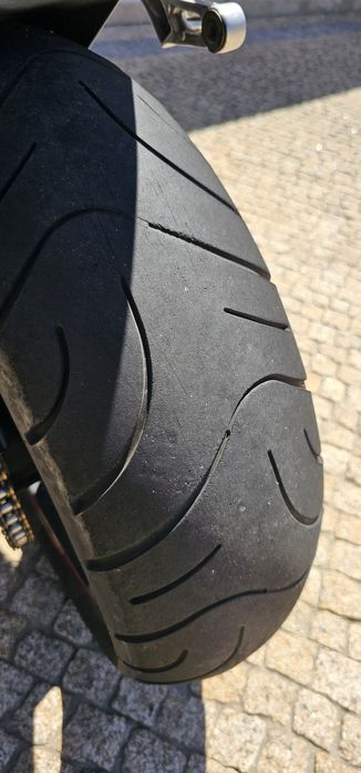 Vendo yamaha r6 2001 a precisar de sintonizar carboradores