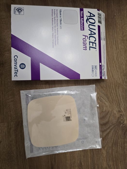 Aquacel Foam 15x15 - 5 sztuk (1 opakowanie)