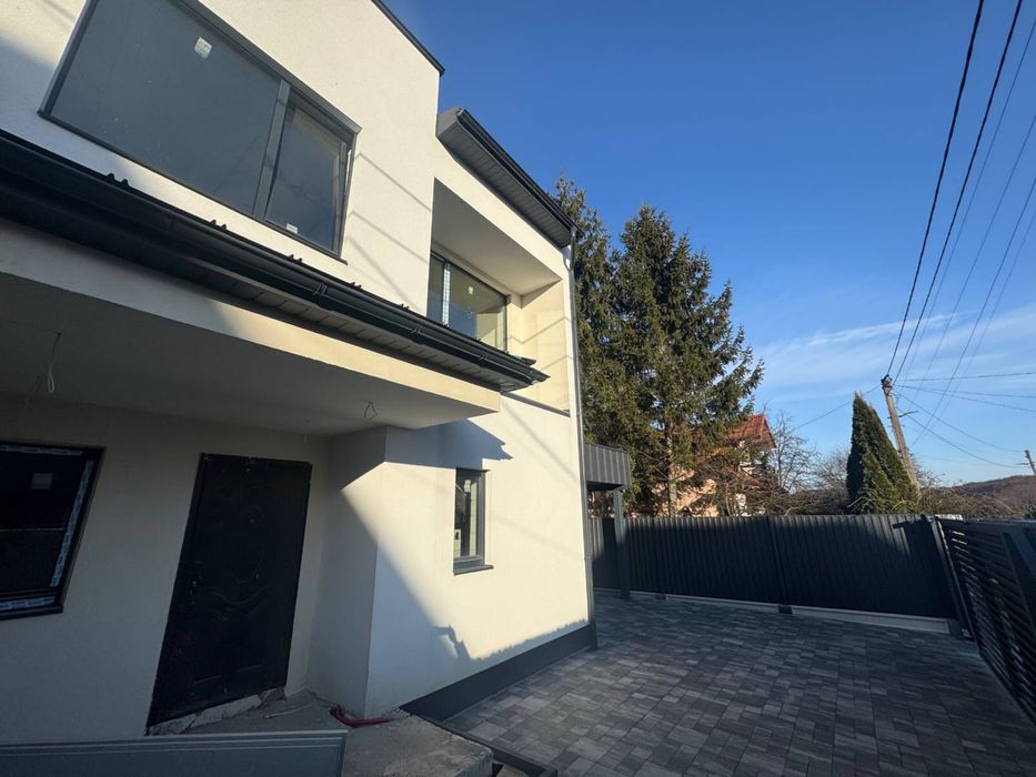 Продаж котедж вул. Личаківська , новозбудований.