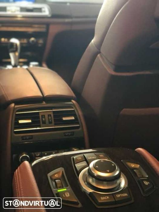 BMW 740d 306cv | Nacional | Full Extras | TVs | Night Vision | 360º