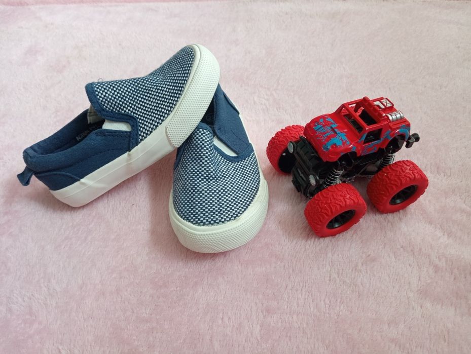 Дитячі мокасинчики