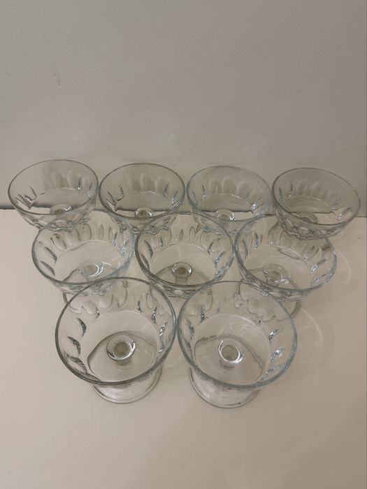 Conjunto de 9 taças de sobremesa em vidro
