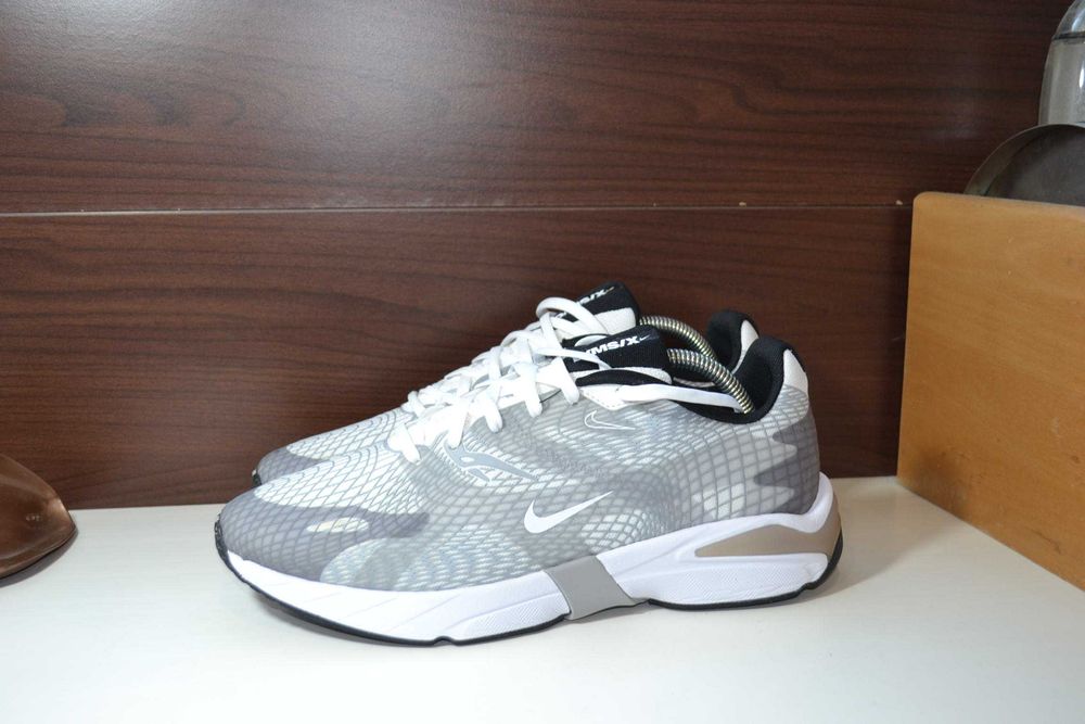 nike ghoswift 44.5р кроссовки оригинал