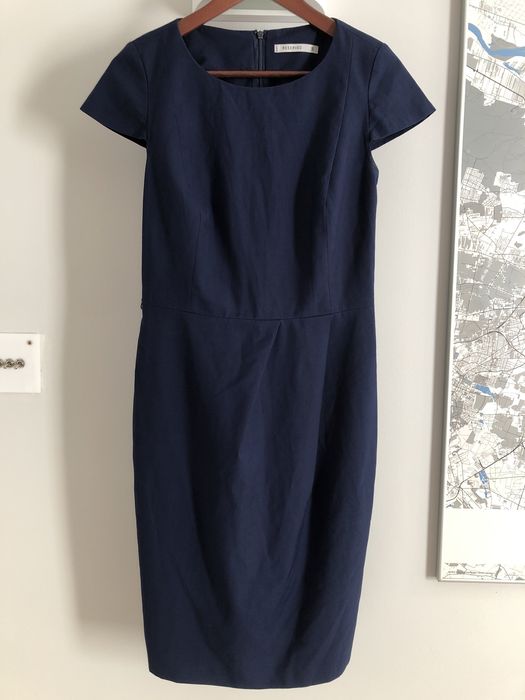 Granatowa letnia sukienka r.36 S z krótkim rękawem do kolana biurowa
