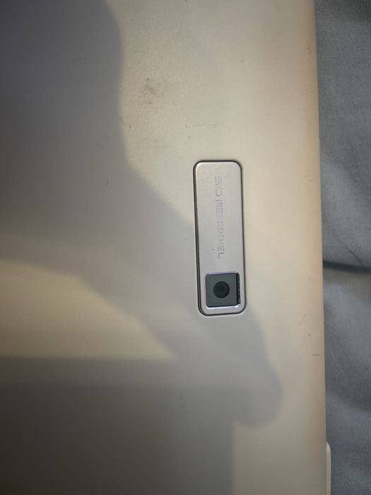 Планшет ASUS Eee Pad Slider SL101 — тільки планшет, без комплекту