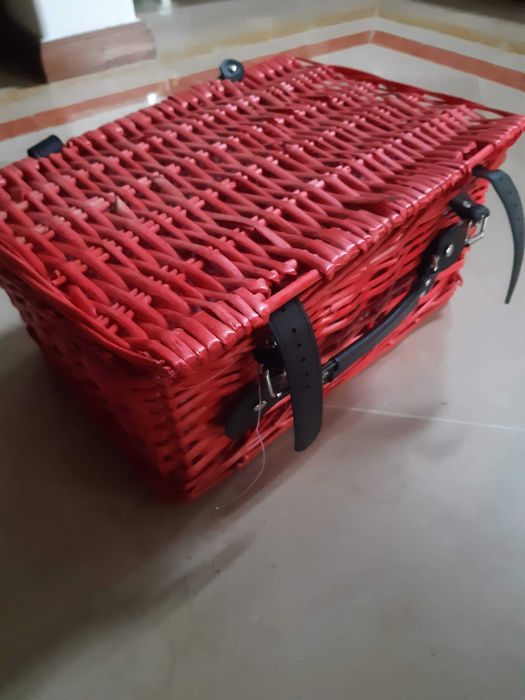 Cesta vermelha, forrada, NOVA