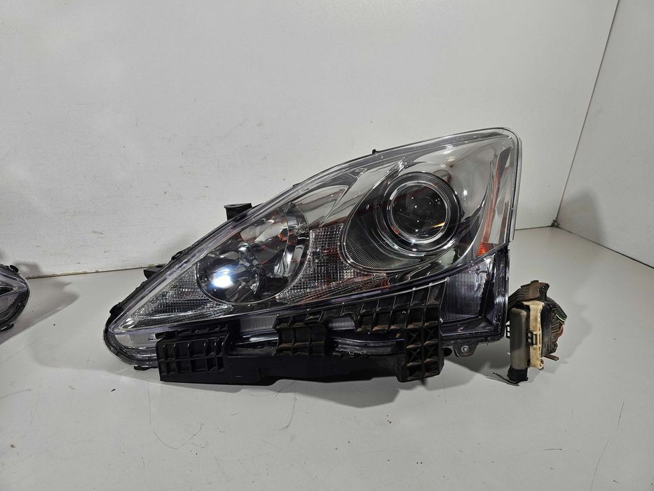 Lexus IS II IS220 IS250 Lampy Przód Przednie Komplet Lewa + Prawa Europa IGŁA