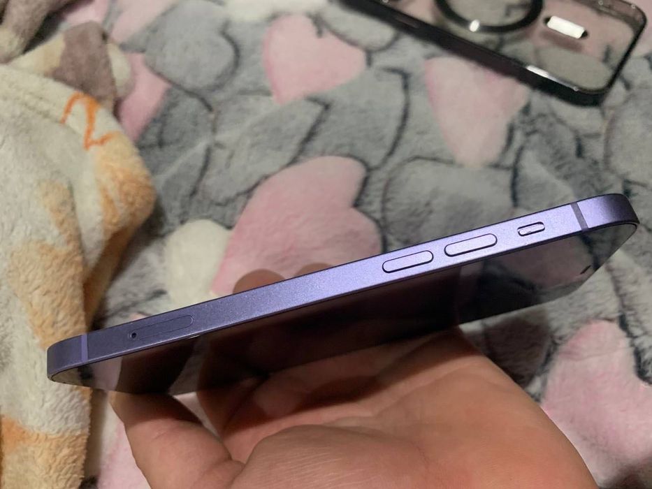 Продам айфон 12 128 гб