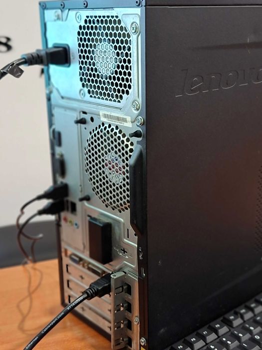 Komputer Lenovo I5 SSD GeForce Windows 11