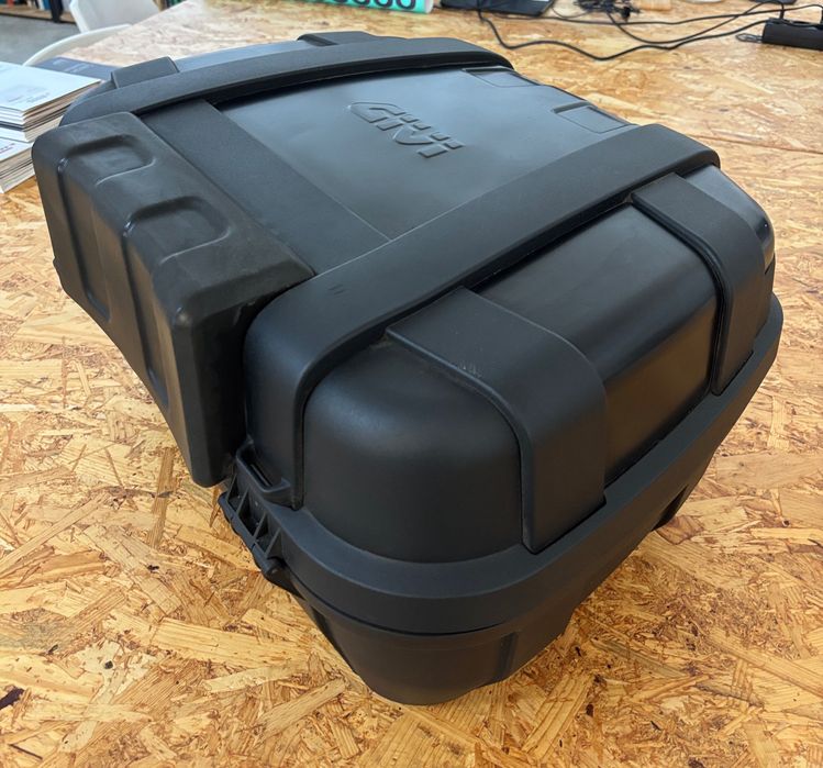 Top Case GIVI Trekker 52 com Suporte