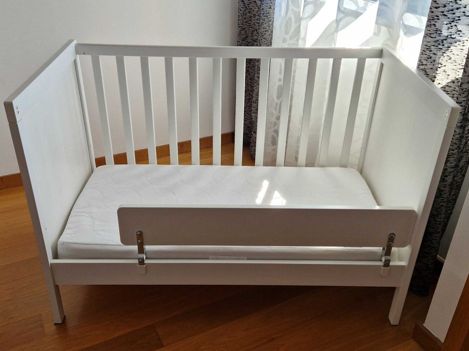 Berço + Colchão + Barra de Segurança IKEA