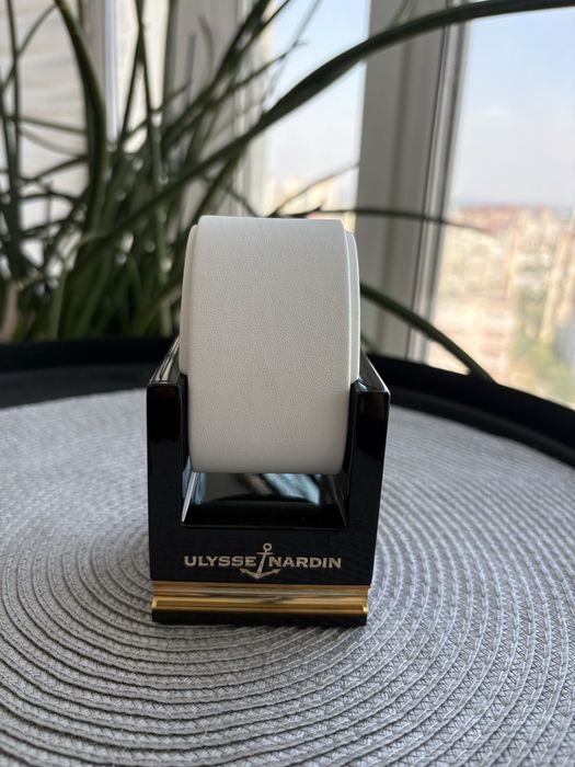 підставка для годинника ulysse nardin