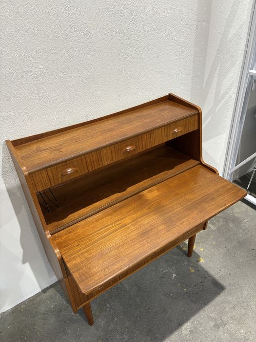 Skandynawski tekowy sekretarzyk biurko chatol Dania 1970s