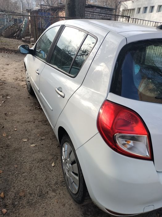 Renault  clio 2011