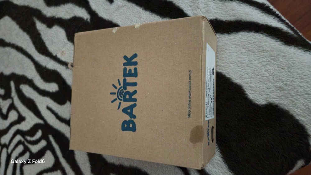 Buty dziecięce chłopięce zimowe rozmiar 26 marki Bartek .