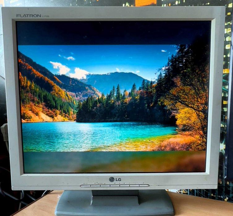 LCD-монітор LG Flatron L1715s TFT LCD 1280×1024 (5:4) 17дюймів вживаний робочий